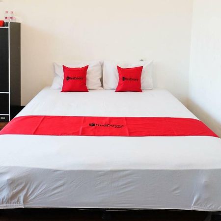 Reddoorz Near Ahmad Yani Airport 3 Hotel Semarang Exterior photo